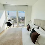 Executive Apt -Steps To Tube -Quick Access To Central London