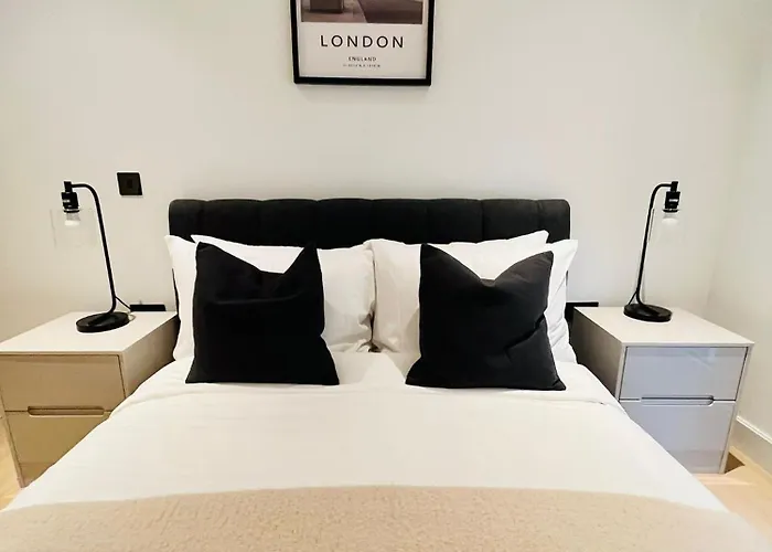 Executive Apt -Steps To Tube -Quick Access To Central London